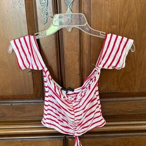 Xsmall crop gathered top.